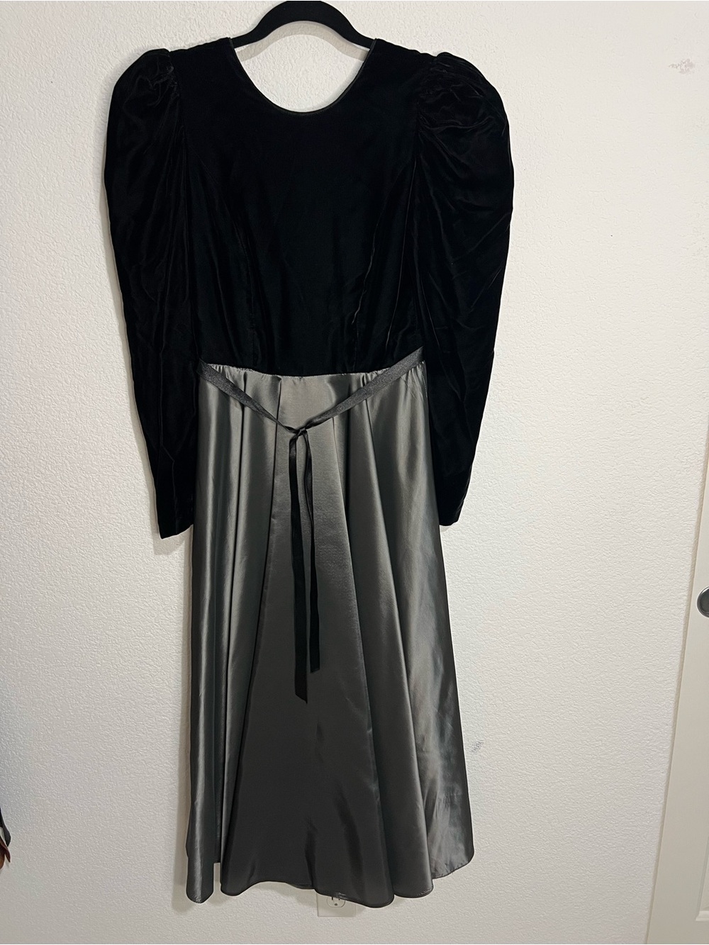 Margie Damell Black Velvet Bodice Charcoal Gray Taffeta Skirt Evening Gown 6